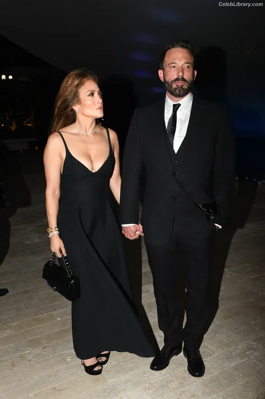 Jennifer Lopez photo 21 of 3409