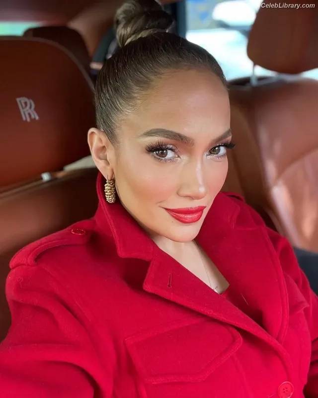 Jennifer Lopez photo 18 of 3409