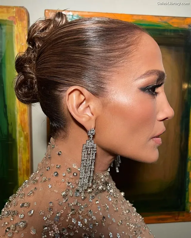 Jennifer Lopez photo 3 of 3409