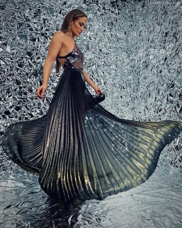 Jennifer Lopez photo 23 of 3409