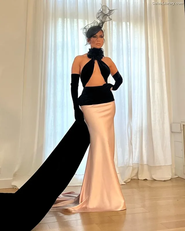 Jennifer Lopez photo 13 of 3409