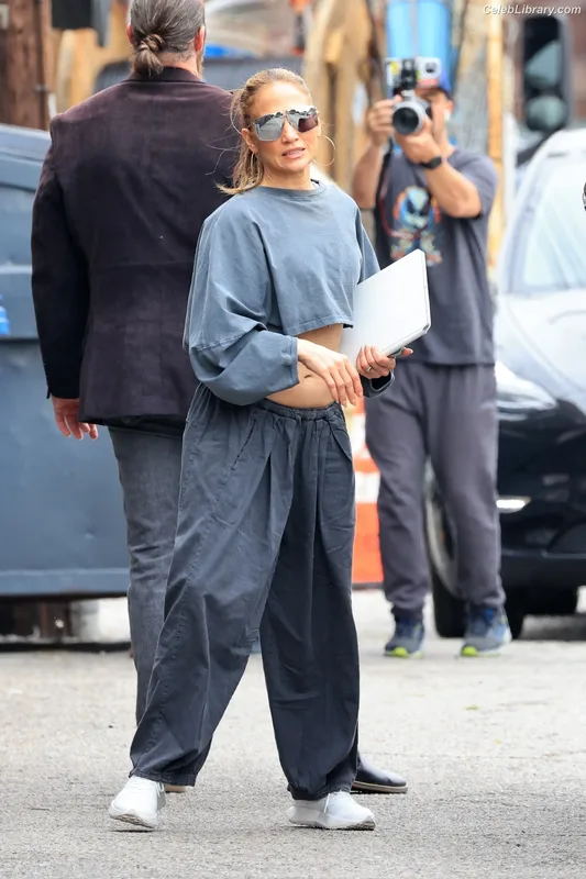 Jennifer Lopez photo 17 of 3409