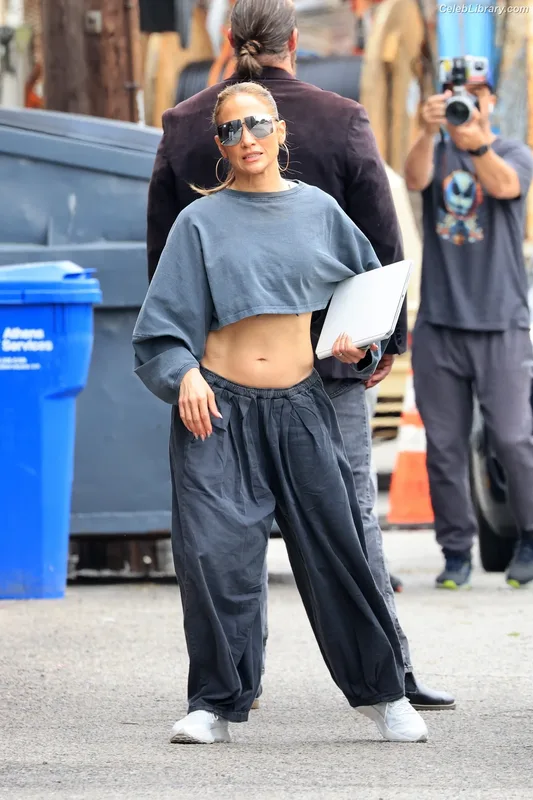 Jennifer Lopez photo 20 of 3409