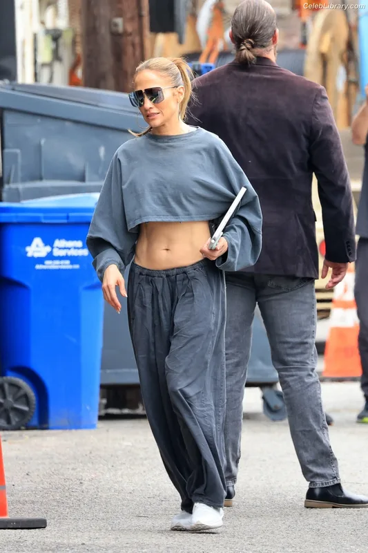 Jennifer Lopez photo 24 of 3409