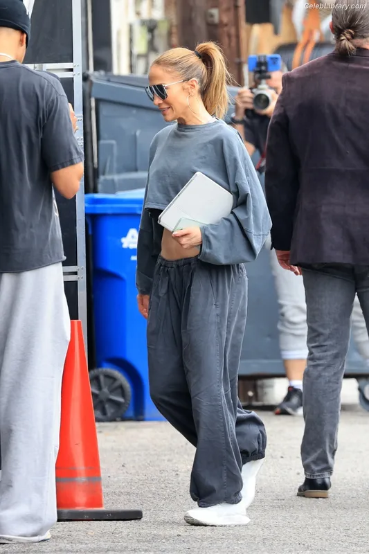 Jennifer Lopez photo 4 of 3409