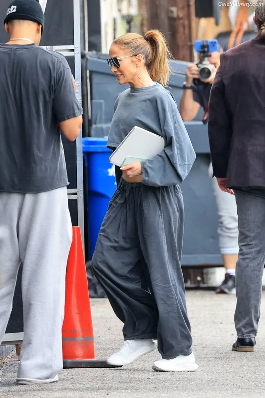 Jennifer Lopez photo 5 of 3409