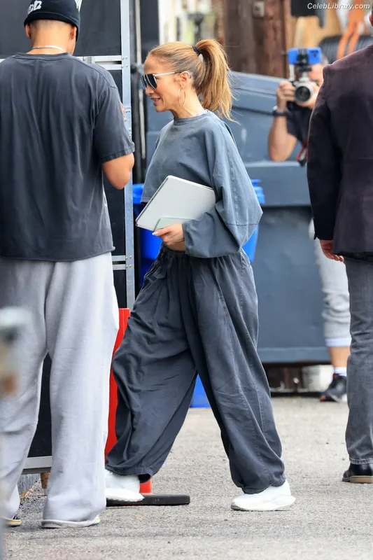 Jennifer Lopez photo 6 of 3409