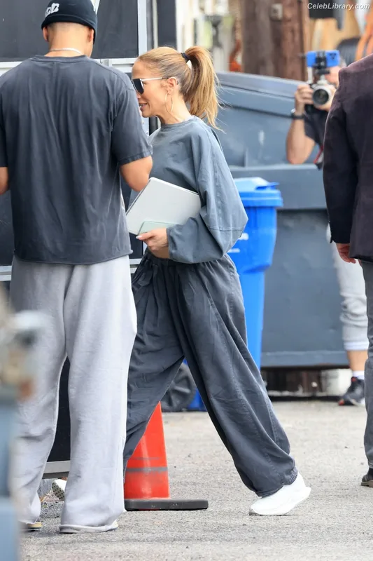 Jennifer Lopez photo 7 of 3409