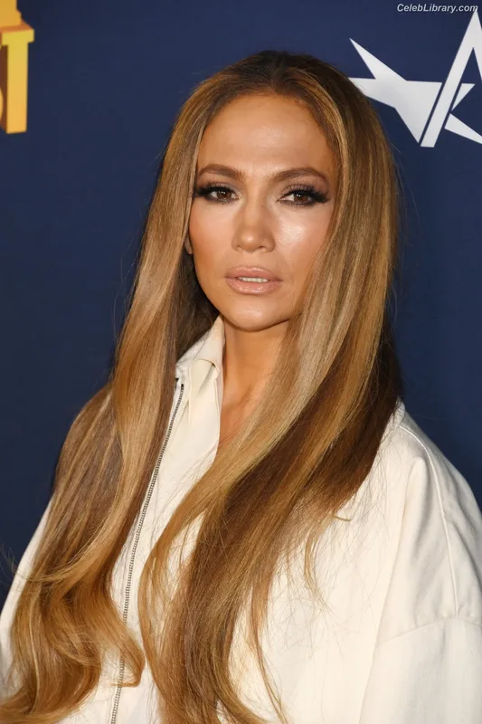 Jennifer Lopez photo 11 of 3409