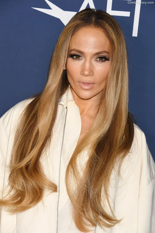 Jennifer Lopez photo 14 of 3409