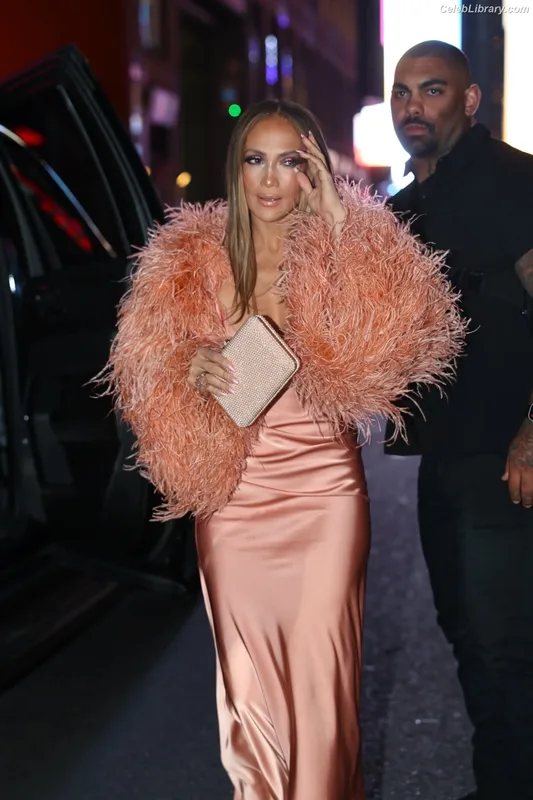 Jennifer Lopez photo 24 of 3409