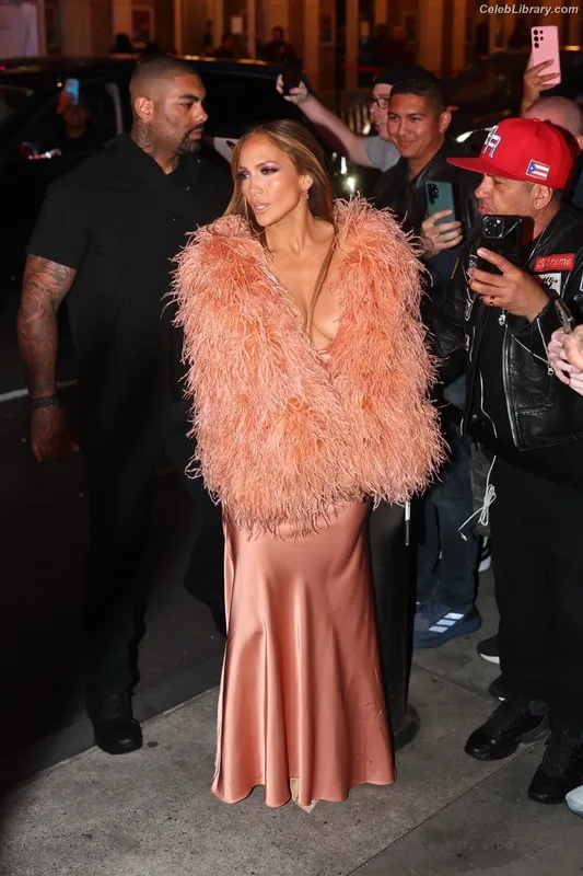 Jennifer Lopez photo 5 of 3409