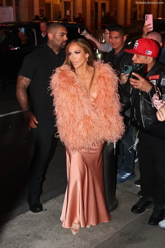 Jennifer Lopez photo 6 of 3409