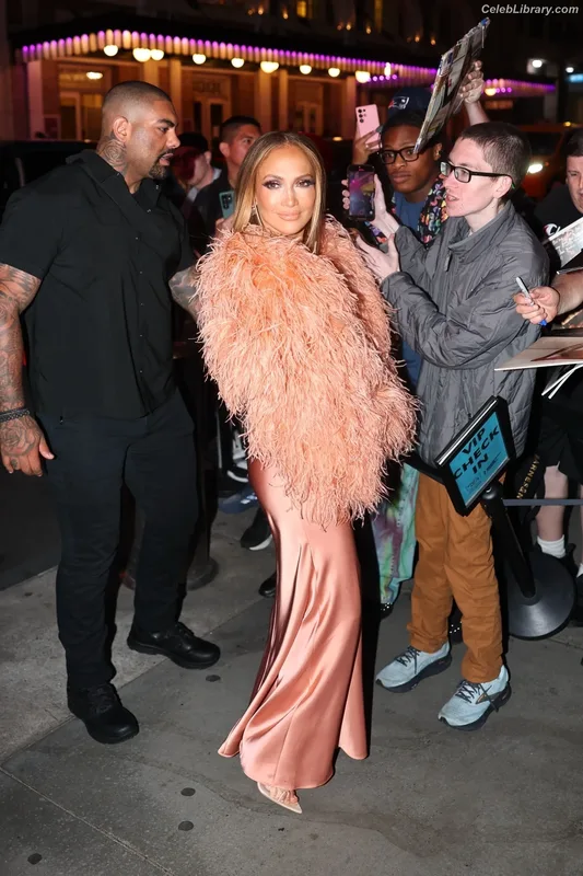 Jennifer Lopez photo 13 of 3409