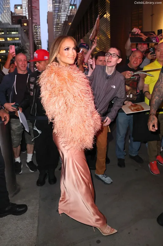 Jennifer Lopez photo 16 of 3409