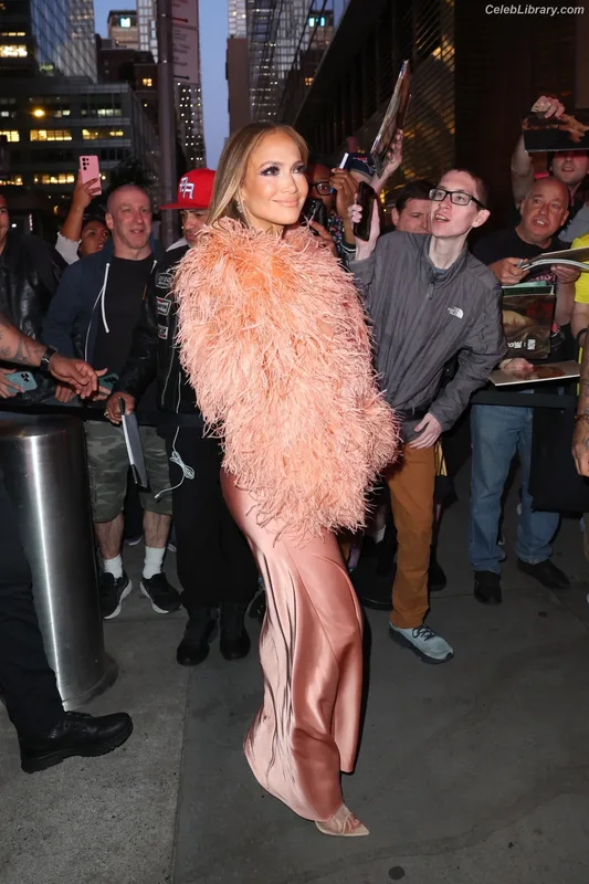 Jennifer Lopez photo 13 of 3409