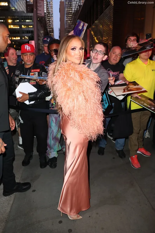 Jennifer Lopez photo 15 of 3409