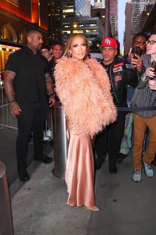 Jennifer Lopez photo 17 of 3409