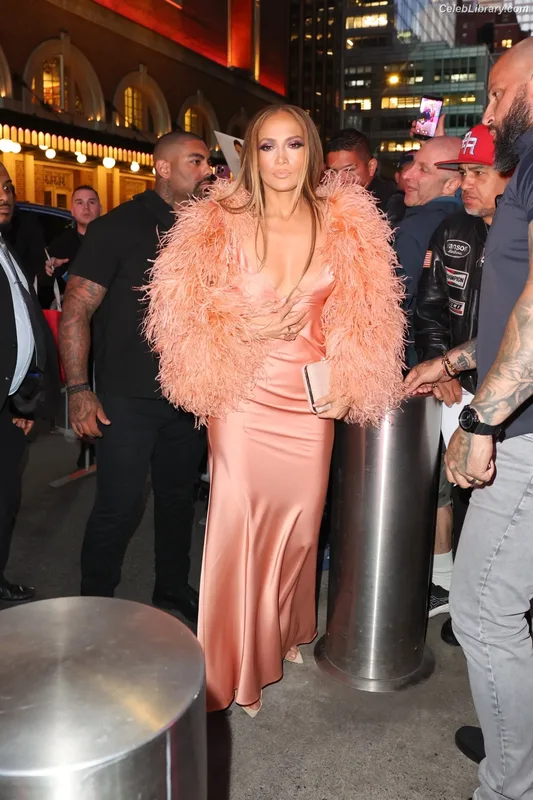 Jennifer Lopez photo 19 of 3409