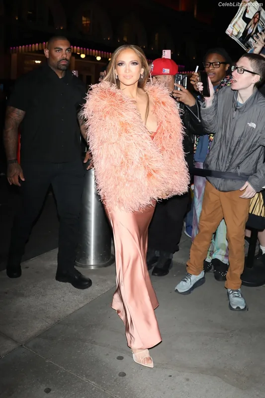 Jennifer Lopez photo 23 of 3409