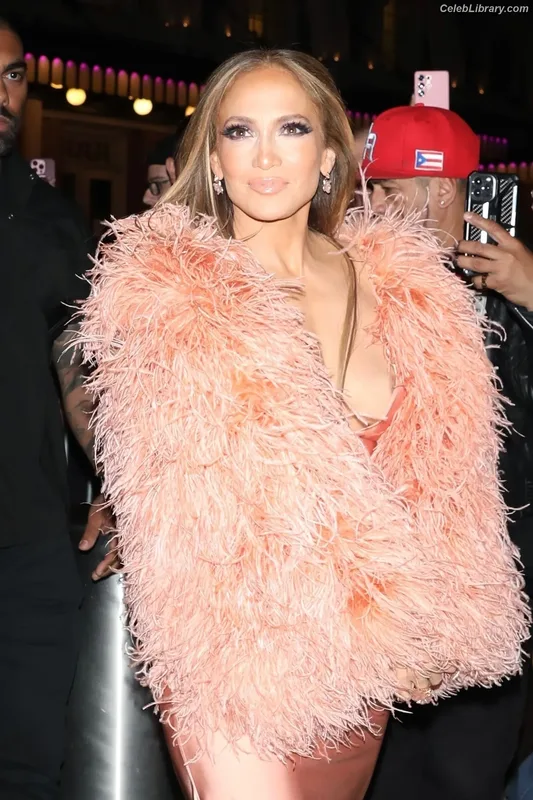 Jennifer Lopez photo 13 of 3409