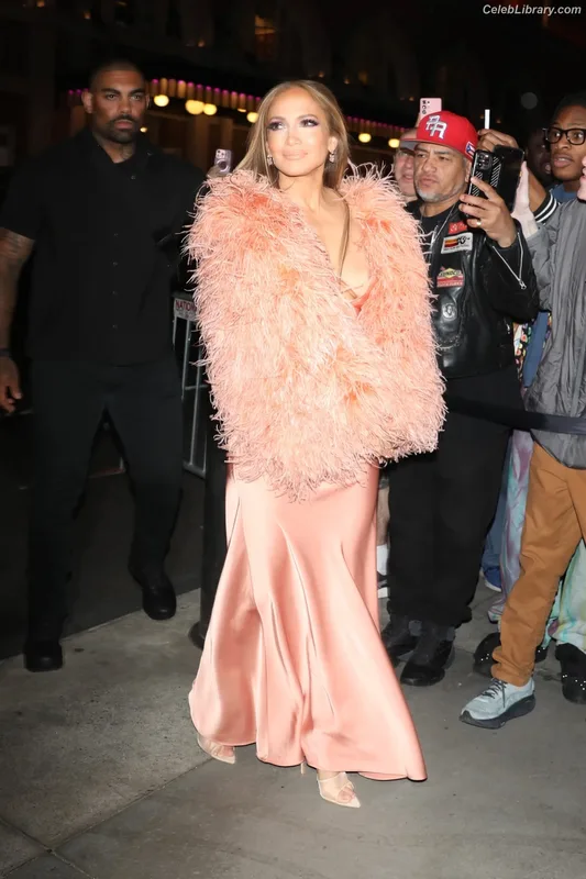 Jennifer Lopez photo 15 of 3409