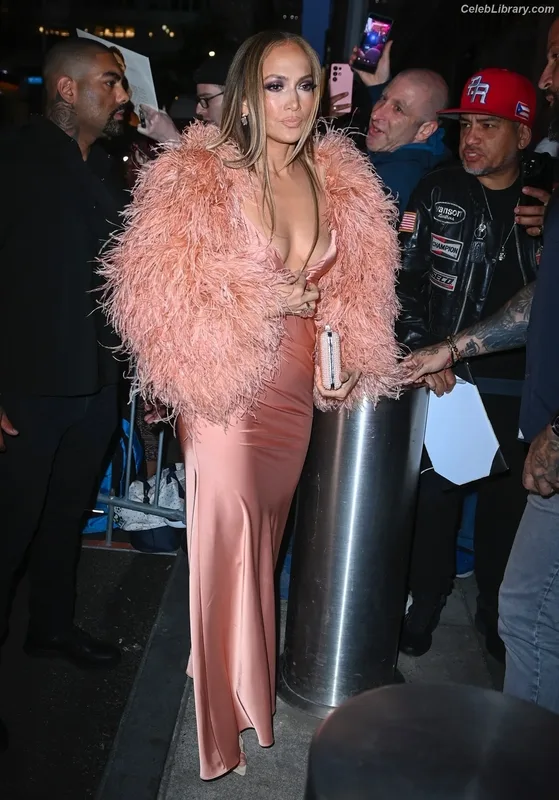 Jennifer Lopez photo 21 of 3409