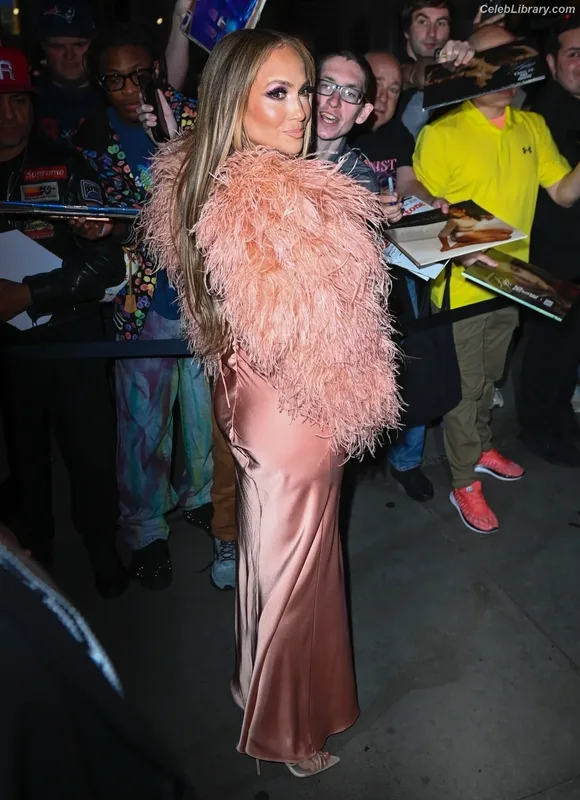 Jennifer Lopez photo 18 of 3409