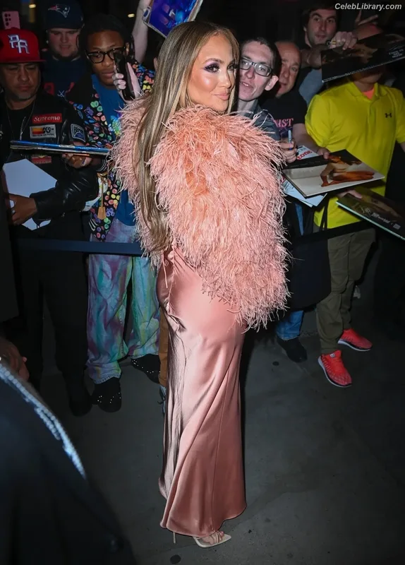 Jennifer Lopez photo 19 of 3409