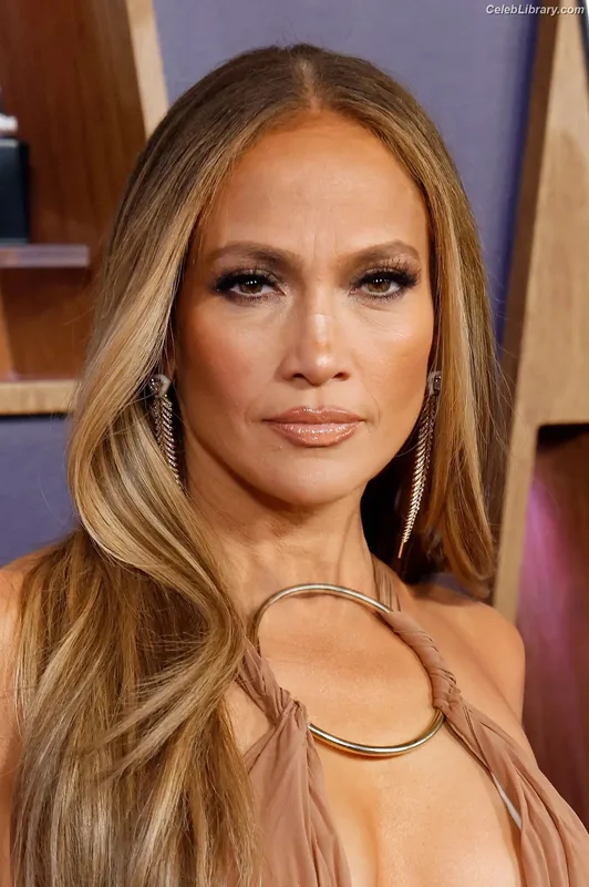 Jennifer Lopez photo 20 of 3409