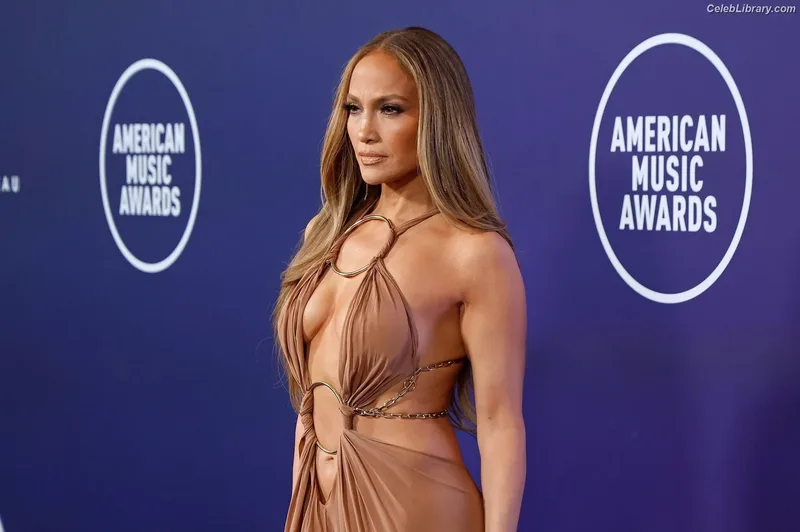 Jennifer Lopez photo 13 of 3409