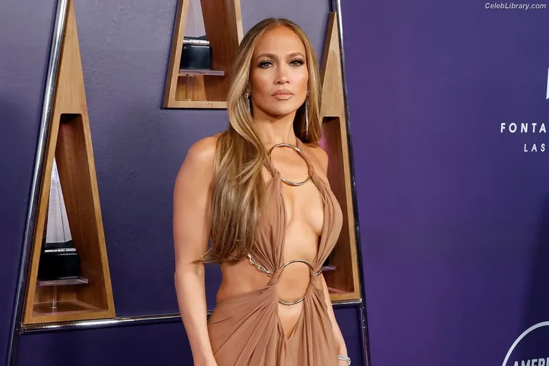 Jennifer Lopez photo 14 of 3409
