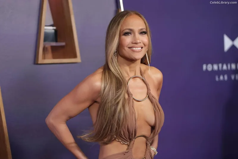 Jennifer Lopez photo 21 of 3409