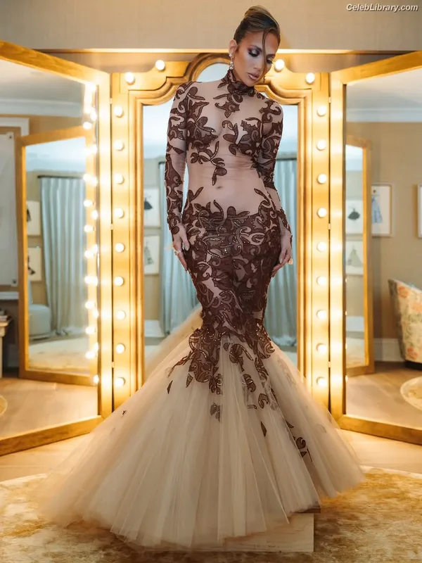 Jennifer Lopez photo 15 of 3409