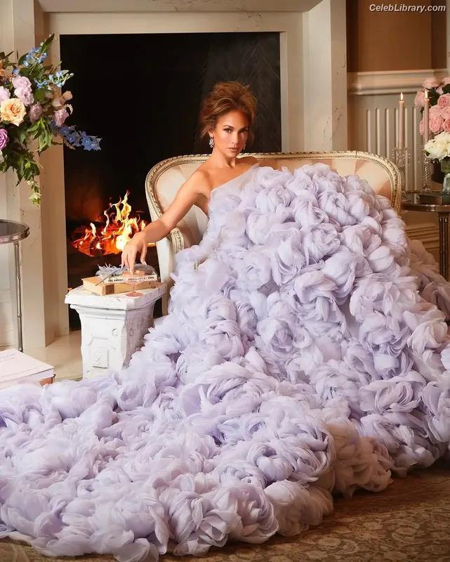 Jennifer Lopez photo 23 of 3409