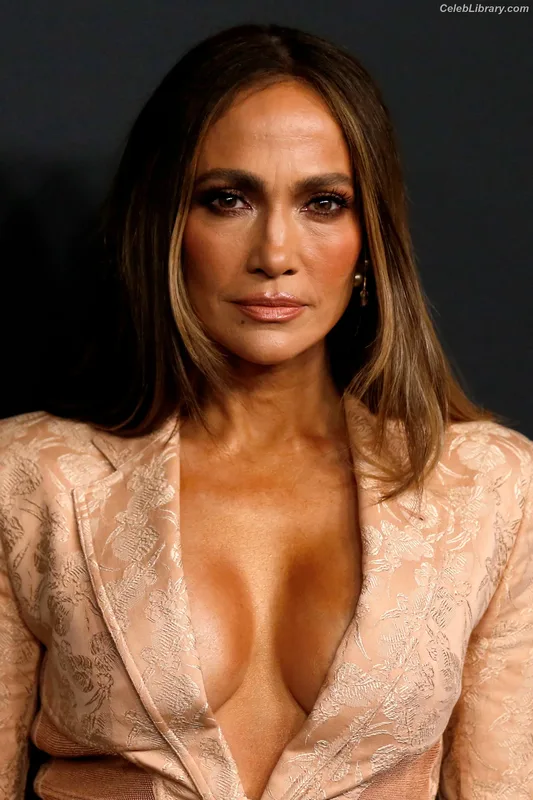 Jennifer Lopez photo 17 of 3409