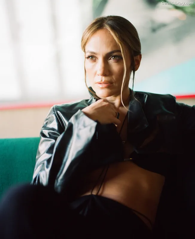 Jennifer Lopez photo 23 of 3409