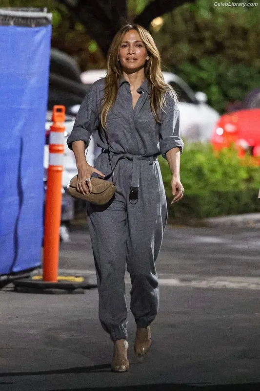 Jennifer Lopez photo 8 of 3409