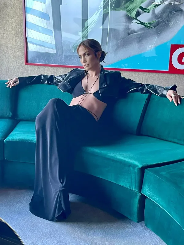 Jennifer Lopez photo 15 of 3409