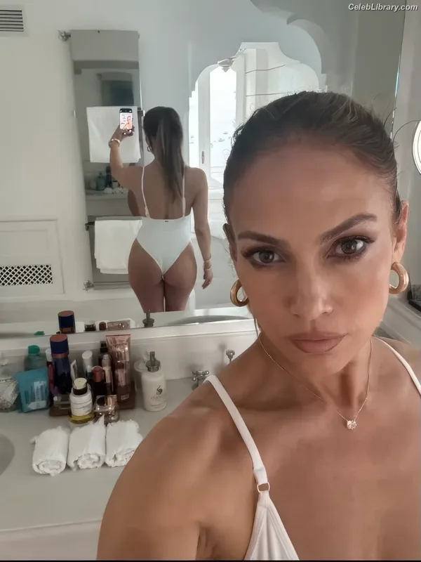 Jennifer Lopez photo 24 of 3409