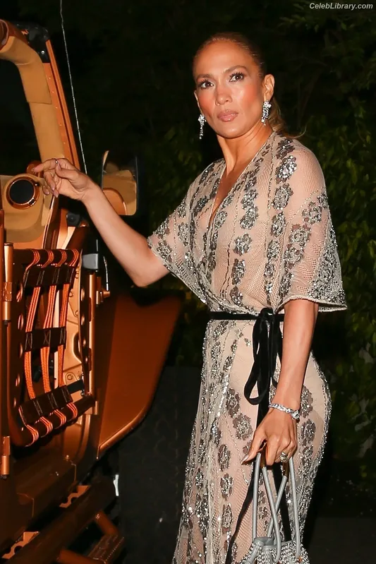 Jennifer Lopez photo 17 of 3409