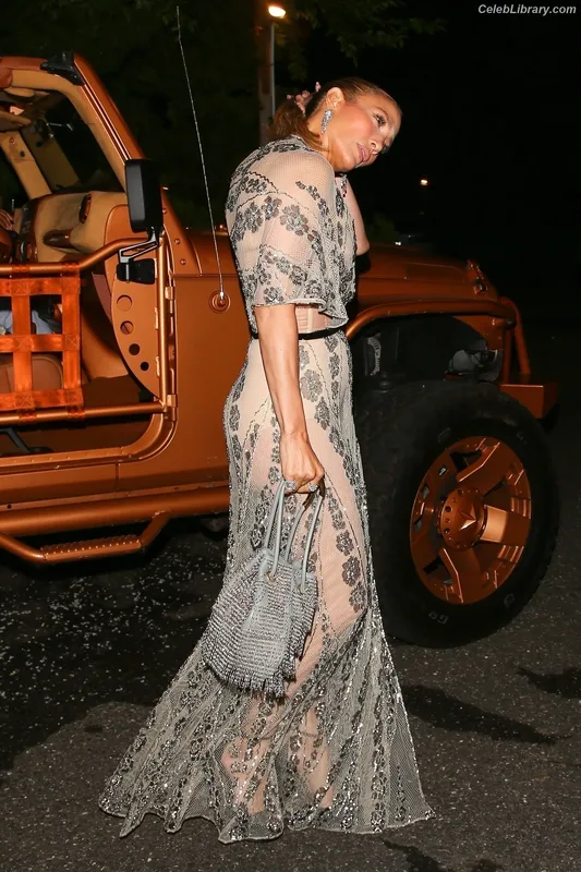 Jennifer Lopez photo 21 of 3409