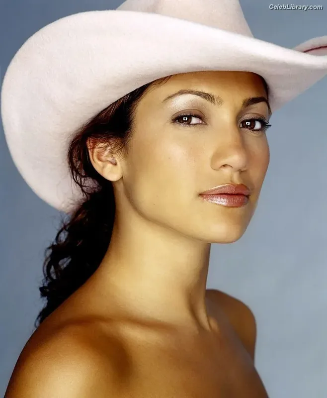 Jennifer Lopez photo 21 of 3409