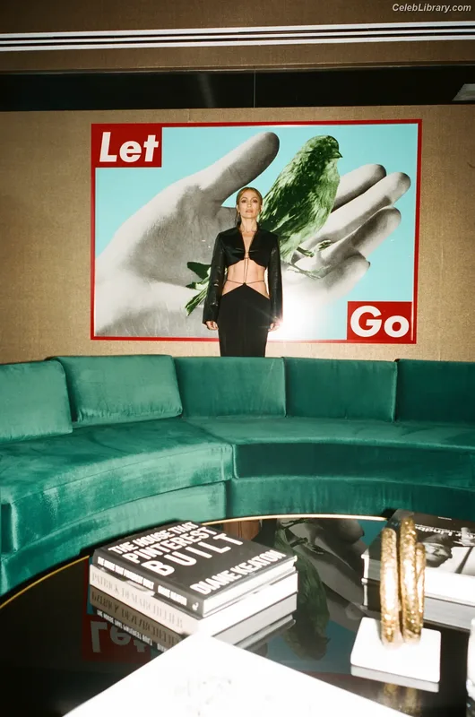 Jennifer Lopez photo 18 of 3409