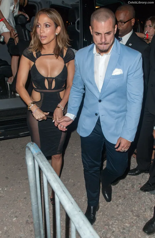 Jennifer Lopez photo 15 of 3409