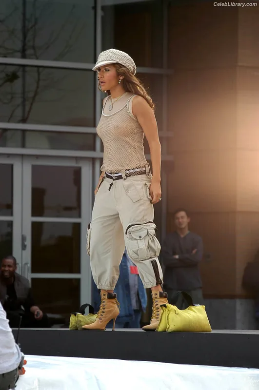 Jennifer Lopez photo 6 of 3409