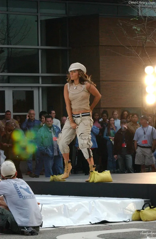Jennifer Lopez photo 17 of 3409