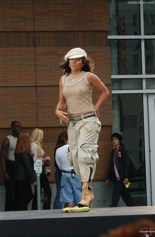 Jennifer Lopez photo 18 of 3409