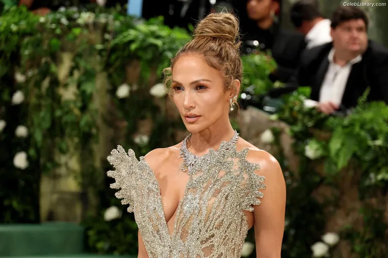 Jennifer Lopez photo 17 of 3409