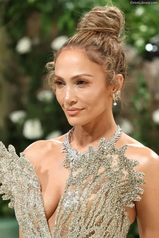 Jennifer Lopez photo 19 of 3409